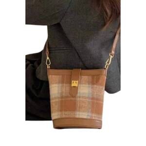 NEW PRETTY PERSUASIONS women's suede-like microfiber leather shoulder crossbody